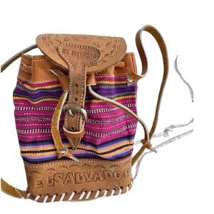 Handmade genuine leather El Salvador shoulder bag
